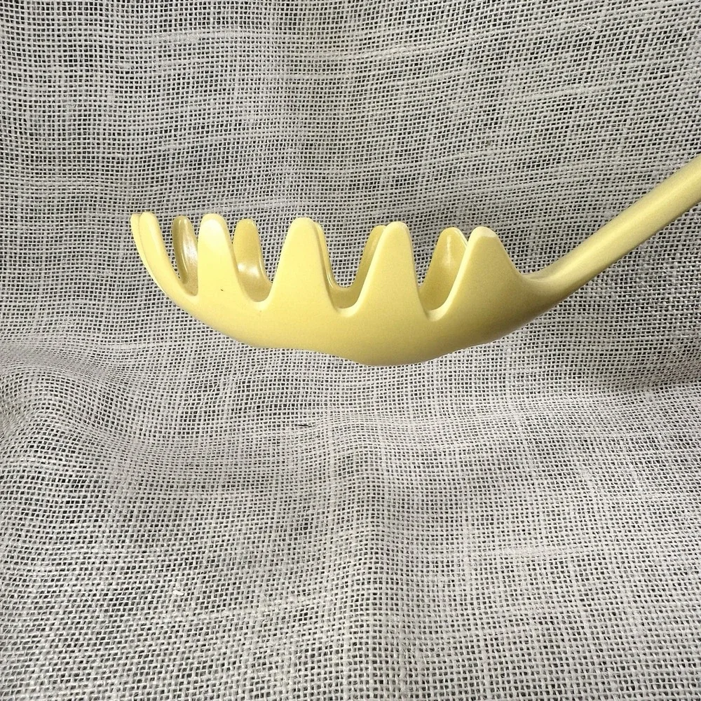 Vintage Trudeau Yellow Pasta‎ Server Spaghetti Spoon Mid Cent 4005 Kitchen 1970s